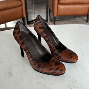 Stuart Weitzman Leopard Print Heels ECU Sz 8.5 us